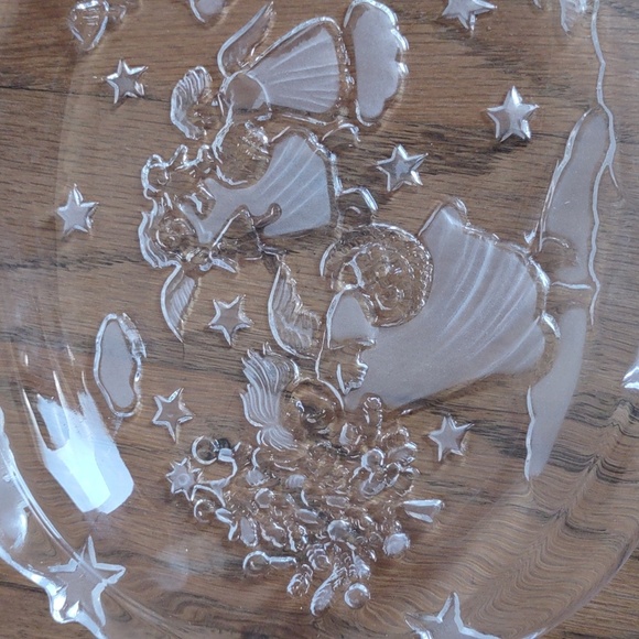 Mikasa Christmas Holiday Angels Platter - Picture 2 of 8